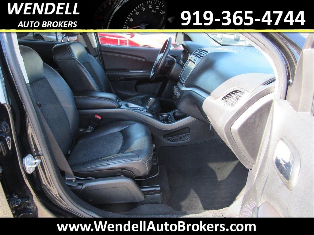 2017 Dodge Journey Crossroad photo