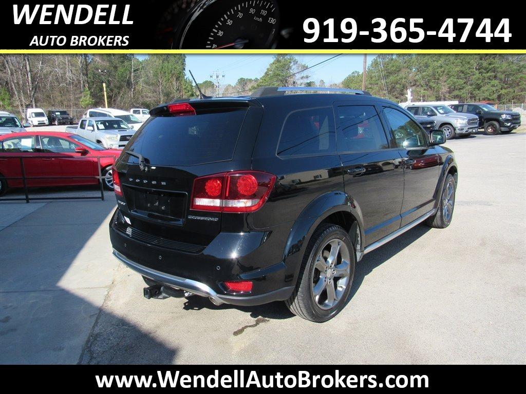 2017 Dodge Journey Crossroad photo