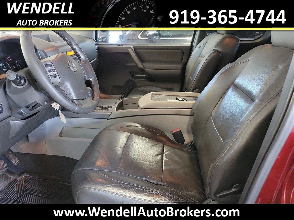 2004 Nissan Titan XE photo