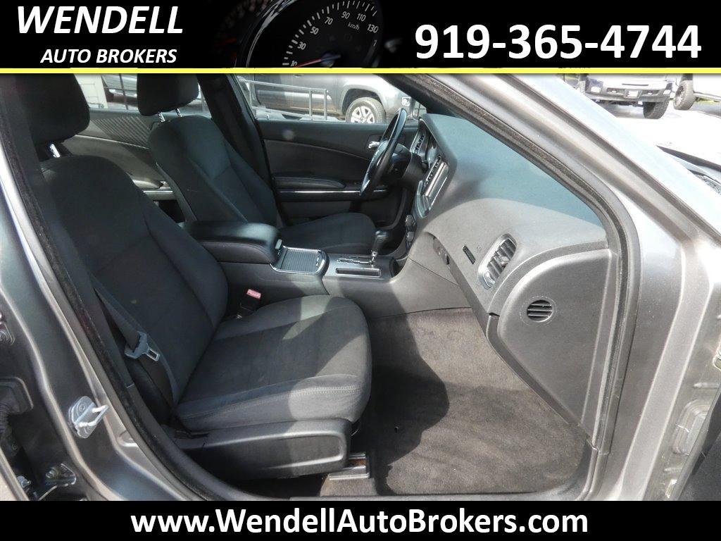 2011 Dodge Charger SE photo