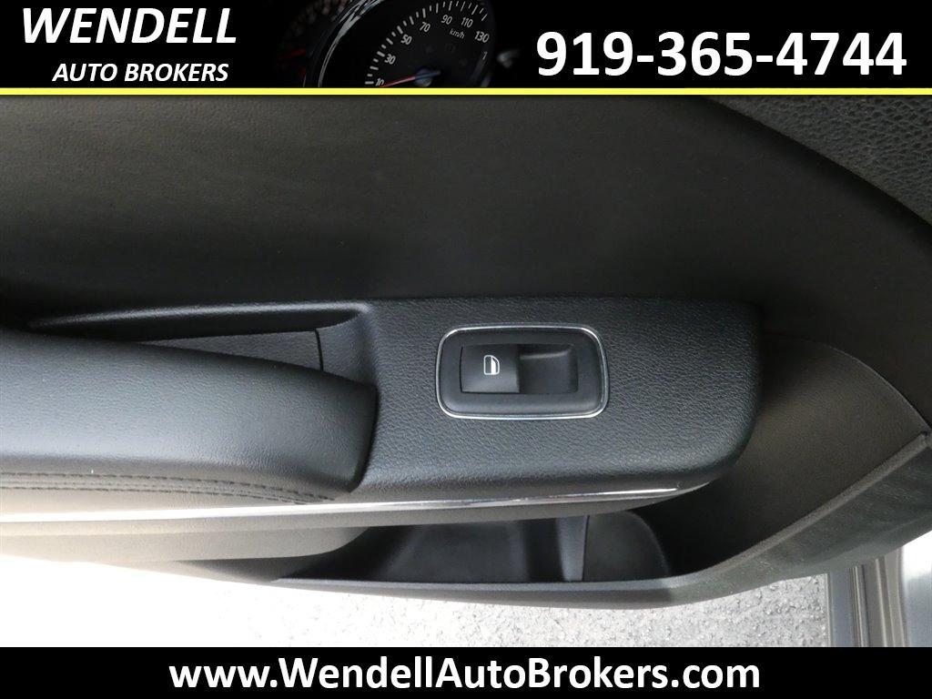 2011 Dodge Charger SE photo