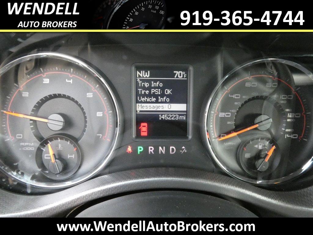 2011 Dodge Charger SE photo