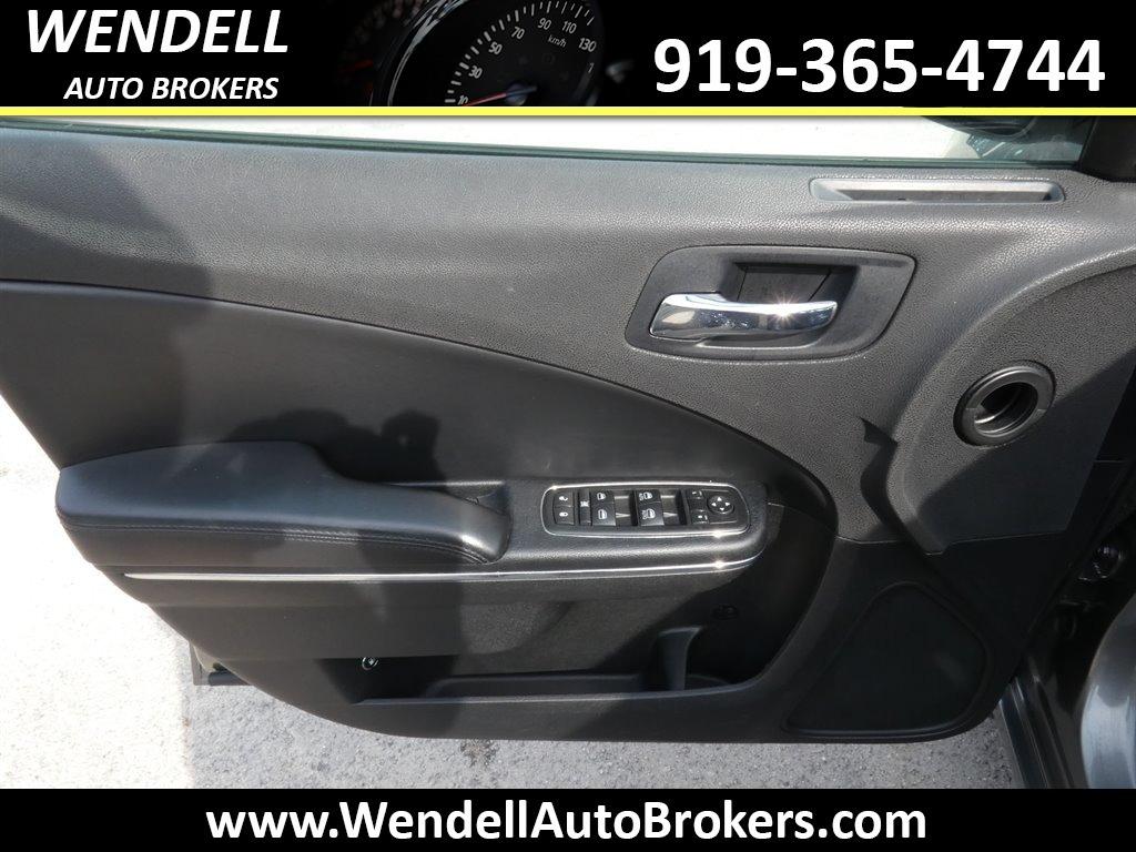 2011 Dodge Charger SE photo