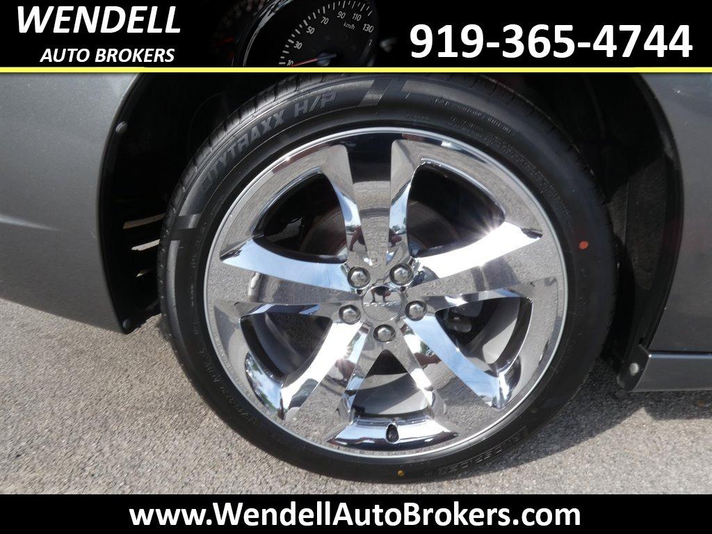 2011 Dodge Charger SE photo