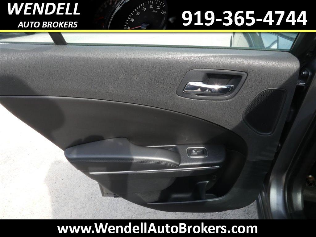 2011 Dodge Charger SE photo
