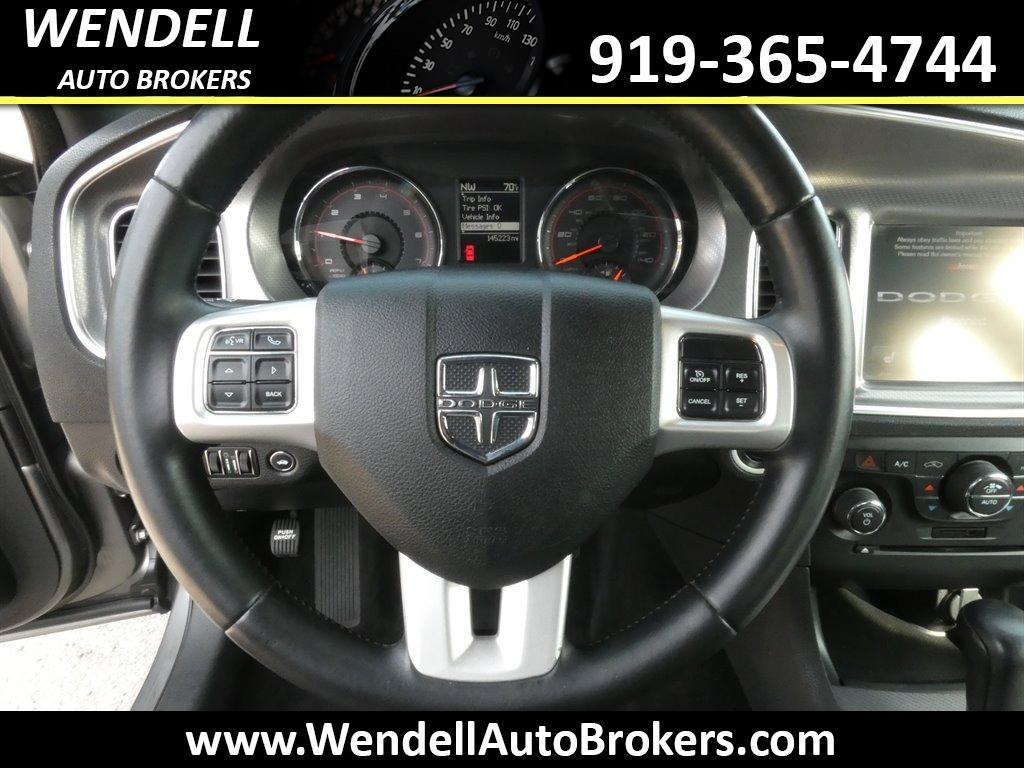 2011 Dodge Charger SE photo