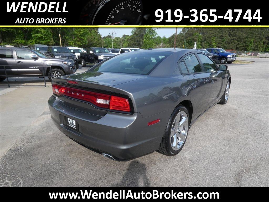 2011 Dodge Charger SE photo