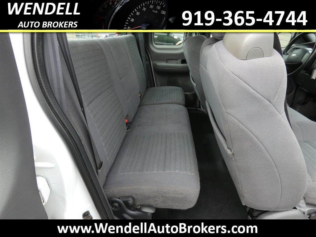 2003 Ford F-150 XL photo