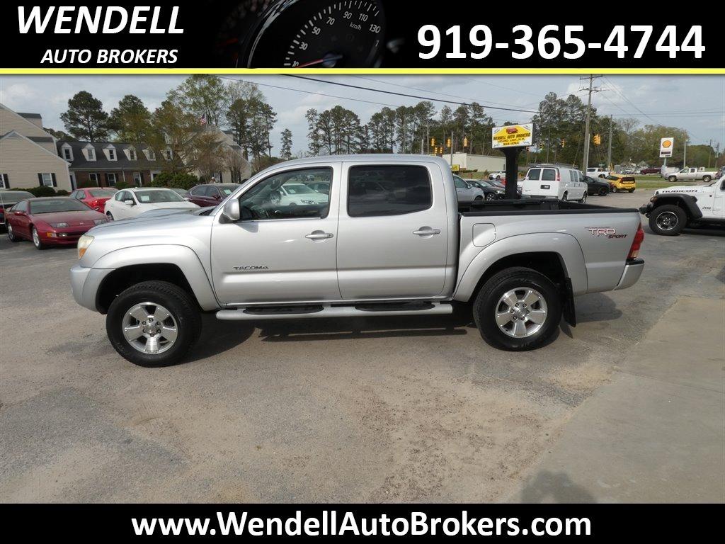 2005 Toyota Tacoma PreRunner V6 photo