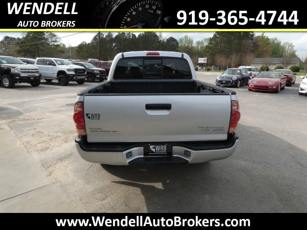 2005 Toyota Tacoma PreRunner V6 photo