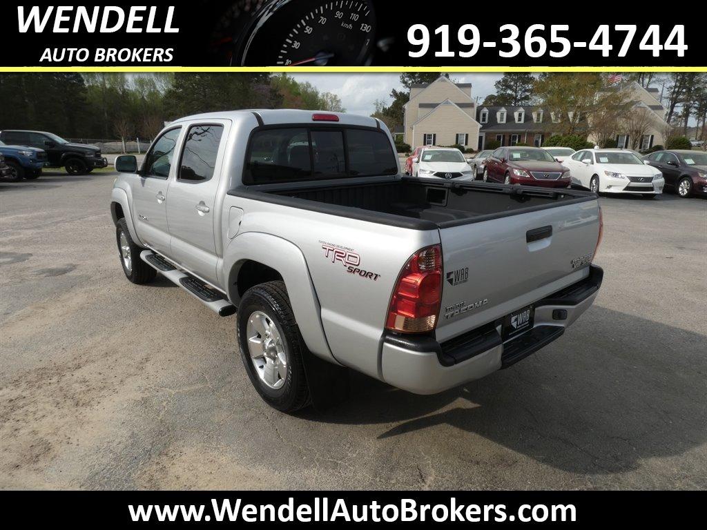 2005 Toyota Tacoma PreRunner V6 photo