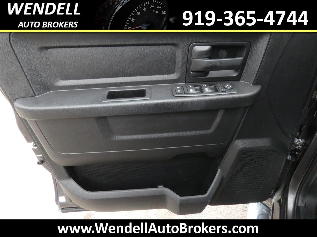 2015 RAM 1500 Tradesman photo