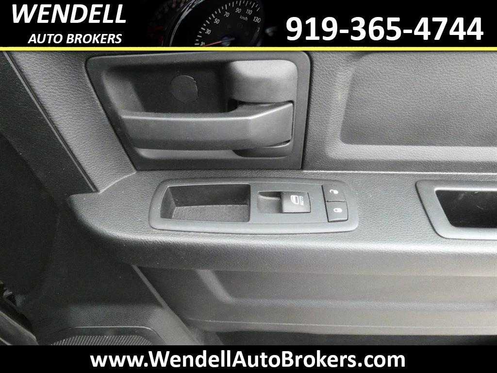 2015 RAM 1500 Tradesman photo