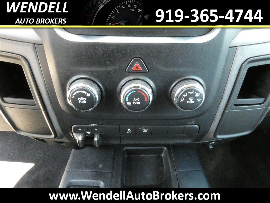 2015 RAM 3500 Tradesman photo