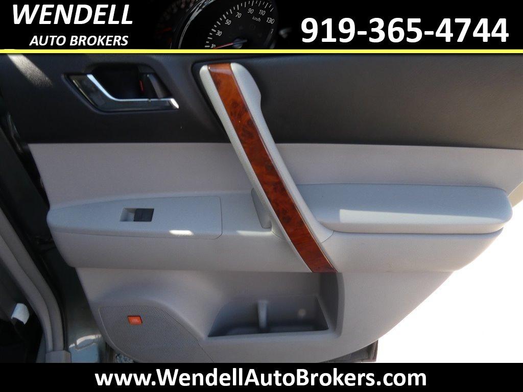 2013 Toyota Highlander - $14,826