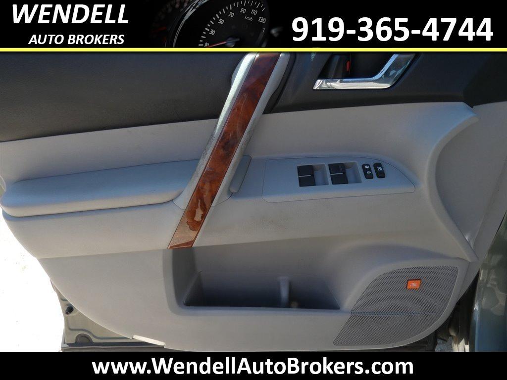 2013 Toyota Highlander - $14,826