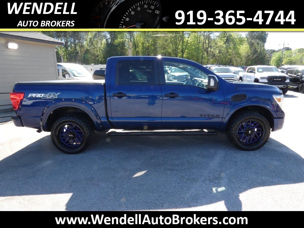2017 Nissan Titan PRO-4x photo