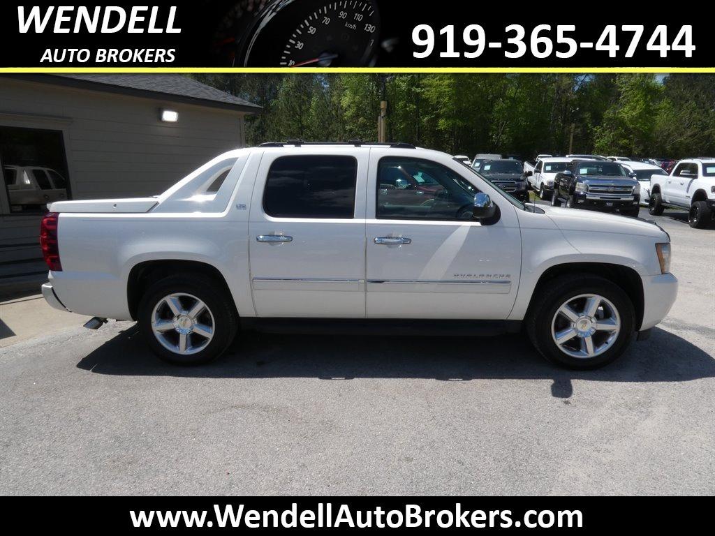 2012 Chevrolet Avalanche LTZ photo