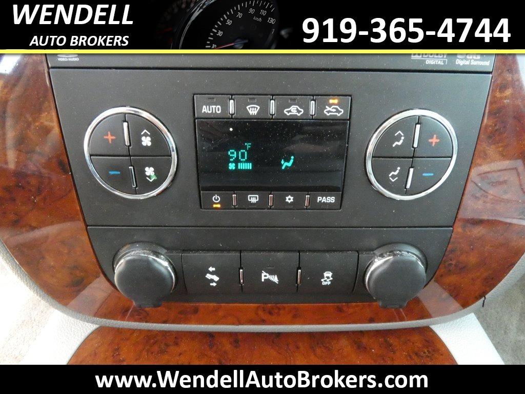 2012 Chevrolet Avalanche LTZ photo