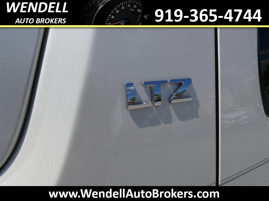 2012 Chevrolet Avalanche LTZ photo