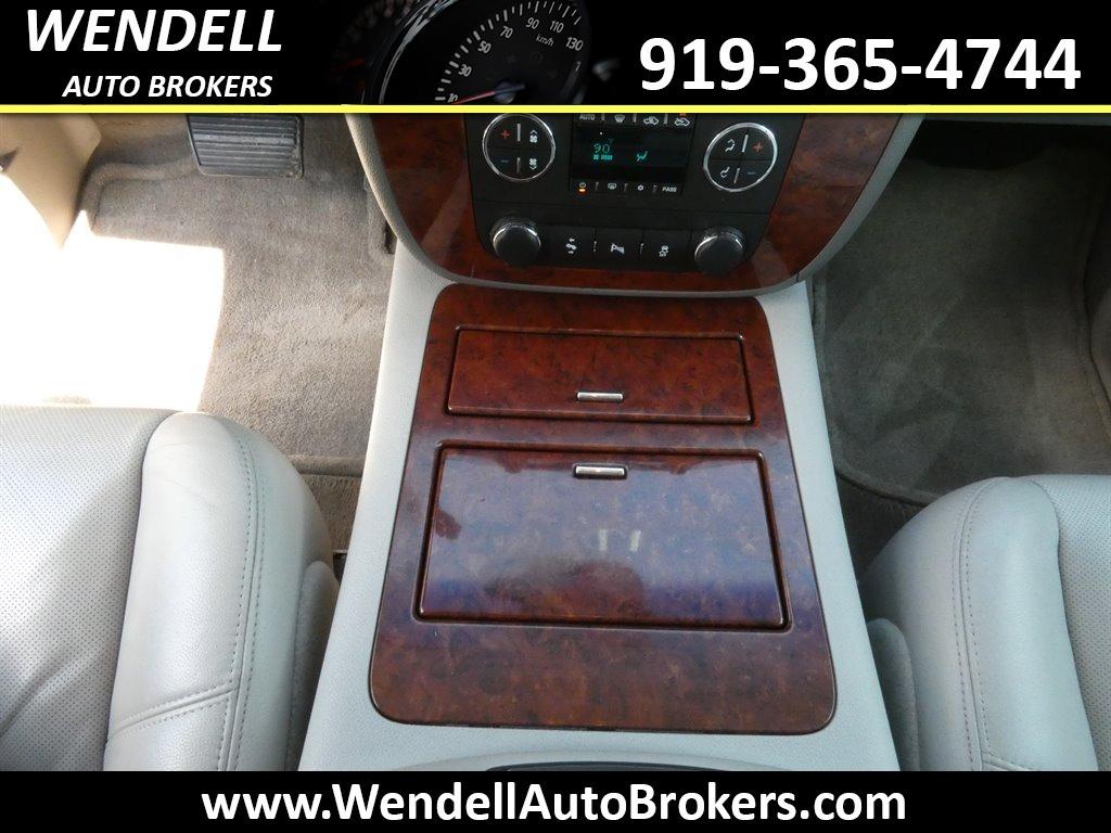 2012 Chevrolet Avalanche LTZ photo
