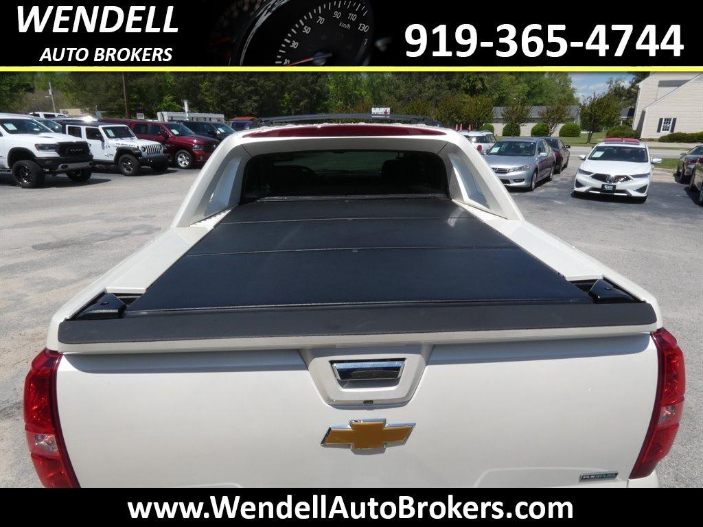 2012 Chevrolet Avalanche LTZ photo