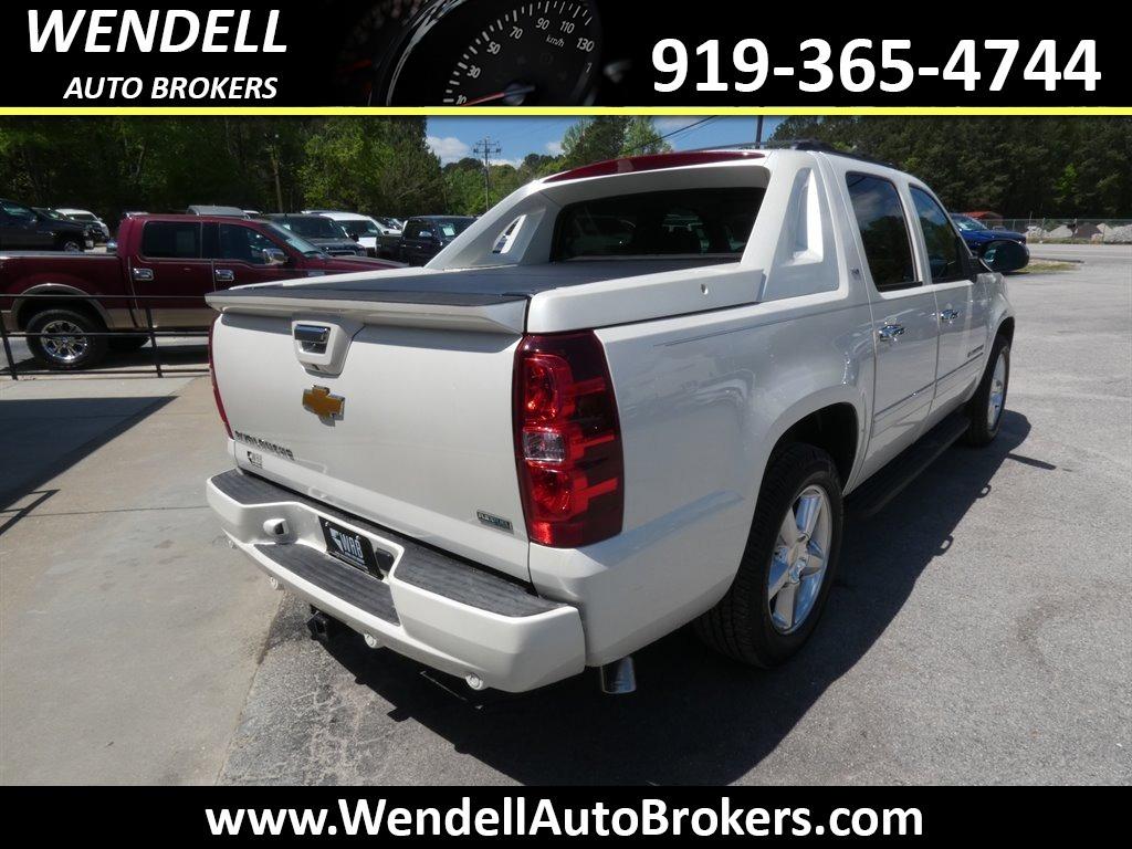 2012 Chevrolet Avalanche LTZ photo