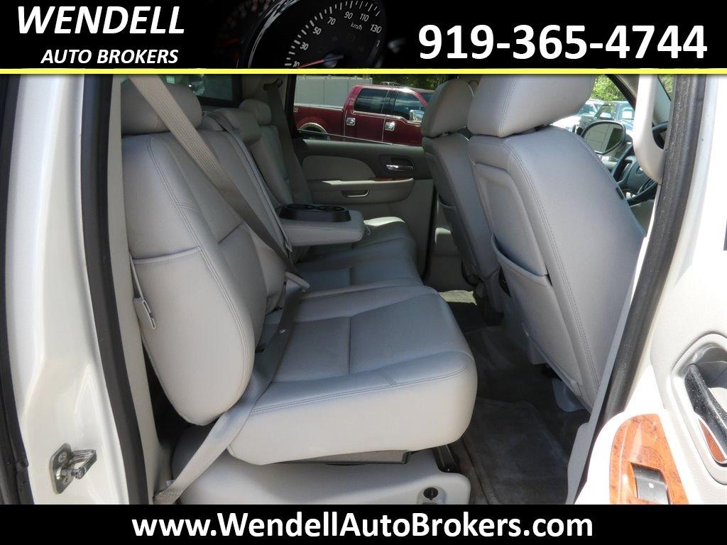 2012 Chevrolet Avalanche LTZ photo