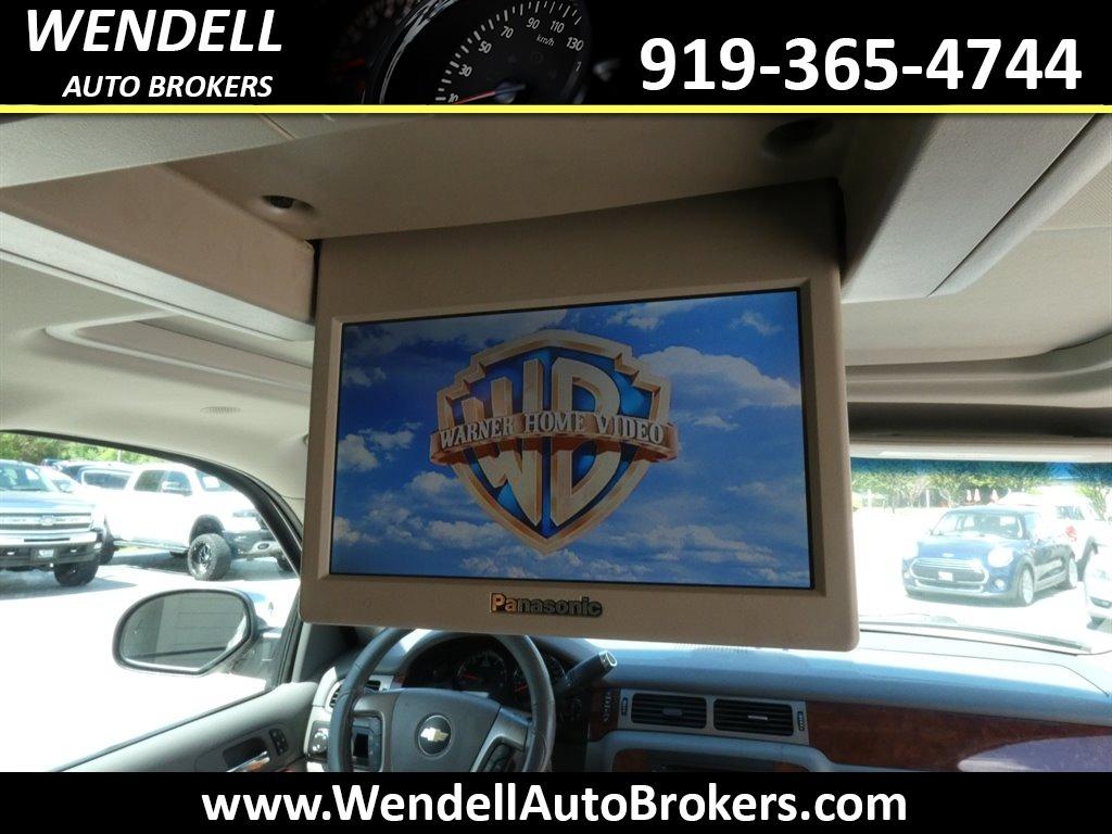 2012 Chevrolet Avalanche LTZ photo