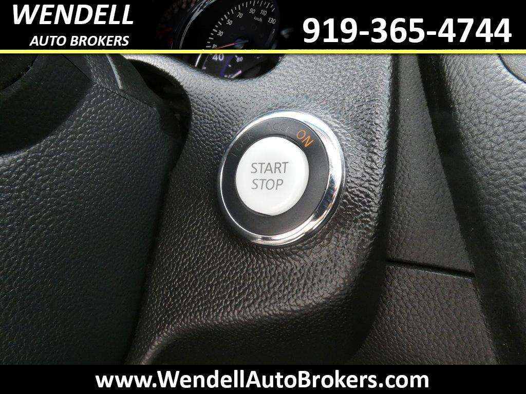 2010 Infiniti Legend photo