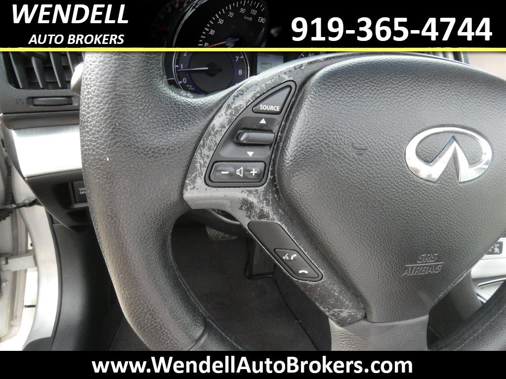 2010 Infiniti Legend photo