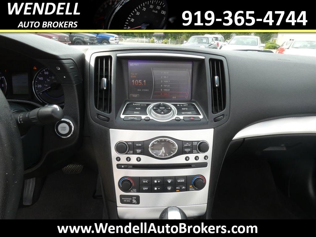 2010 Infiniti Legend photo