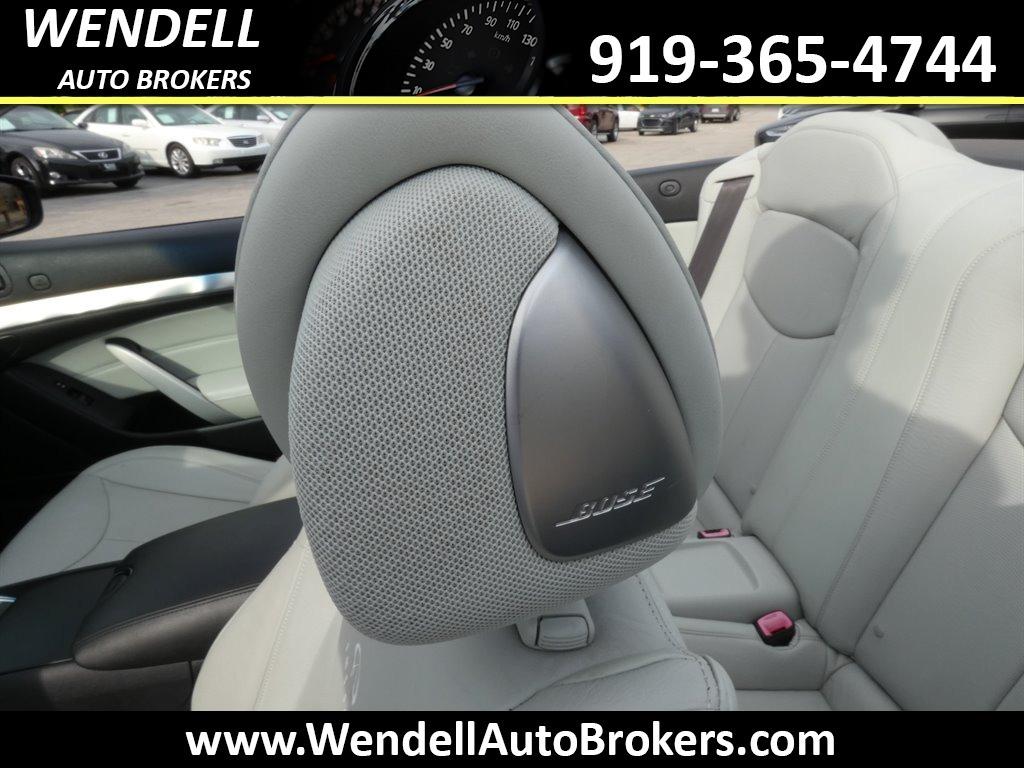 2010 Infiniti Legend photo