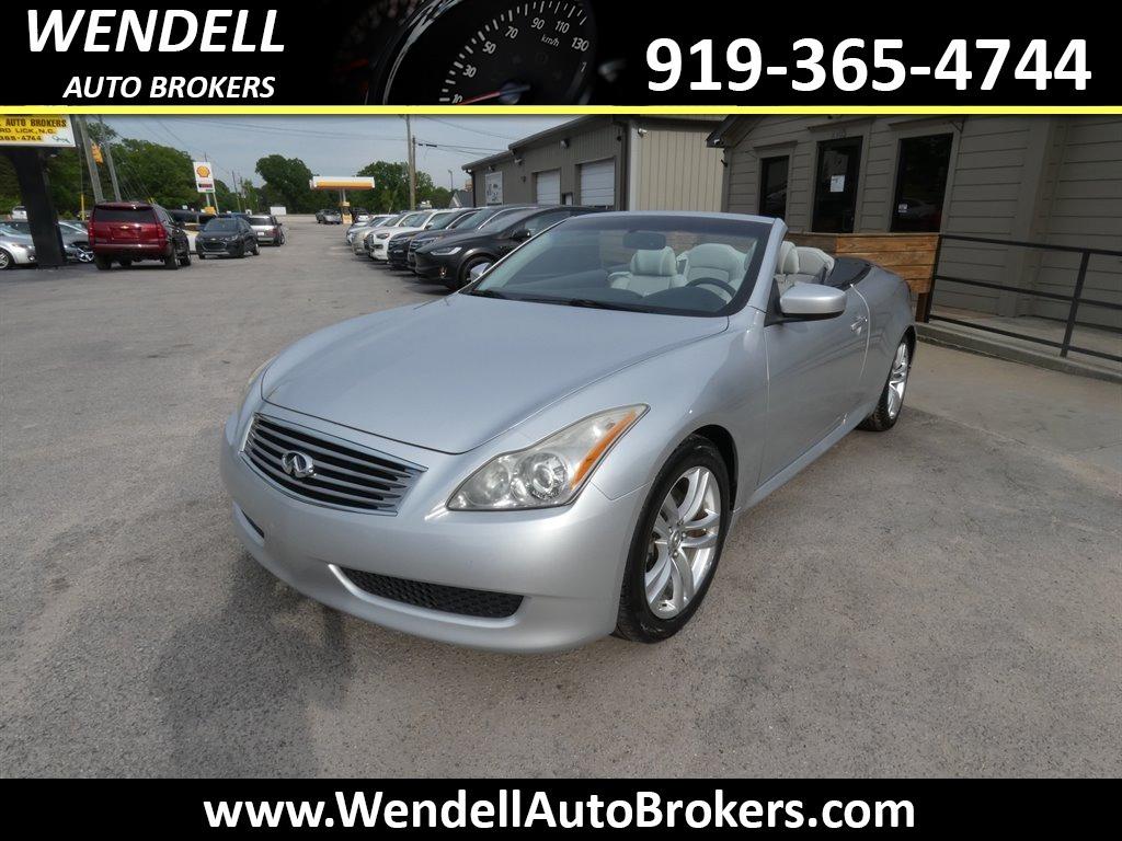 2010 Infiniti Legend photo
