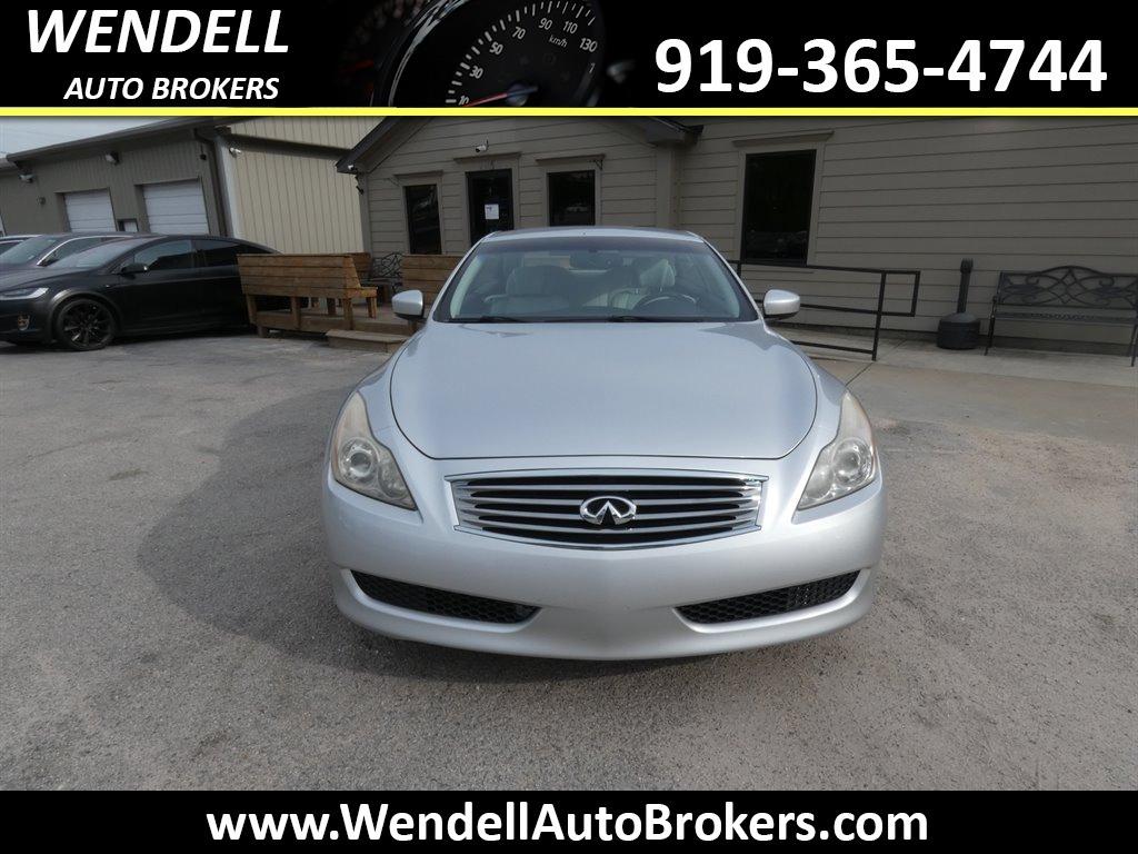 2010 Infiniti Legend photo