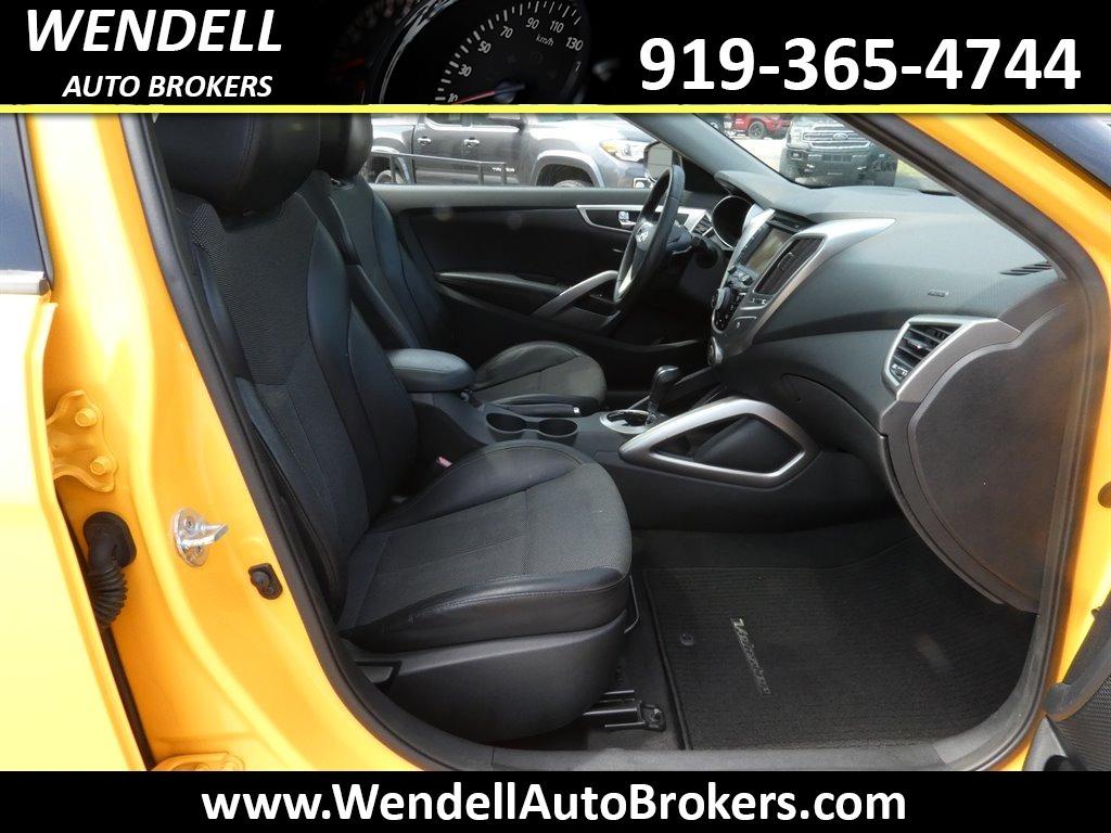 2013 Hyundai Veloster photo