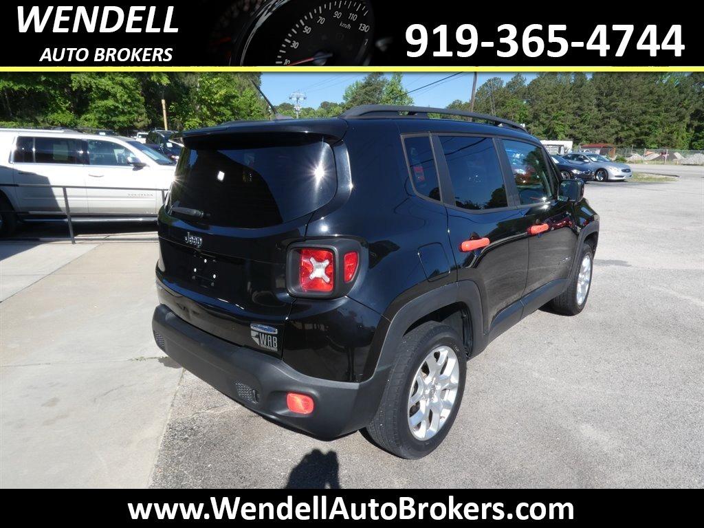 2017 Jeep Renegade Latitude photo