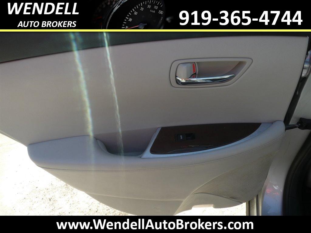 2011 Lexus ES - $9,885