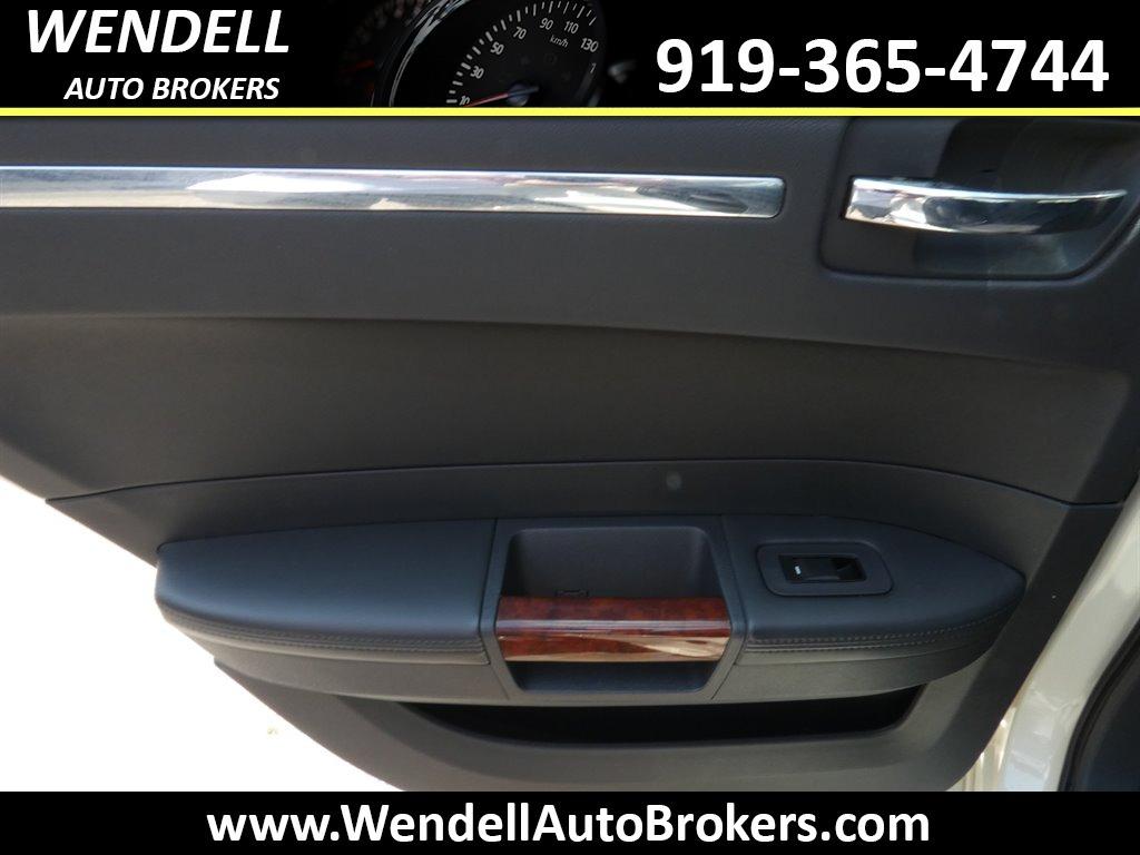 2008 Chrysler 300 - $7,995