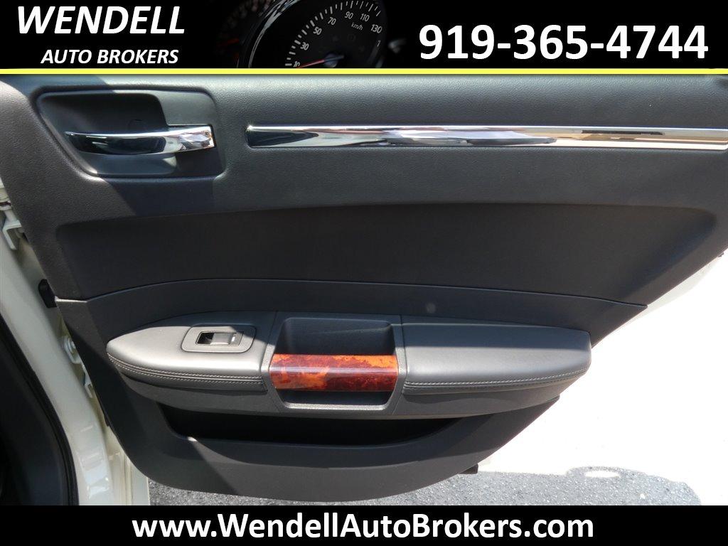 2008 Chrysler 300 - $7,995