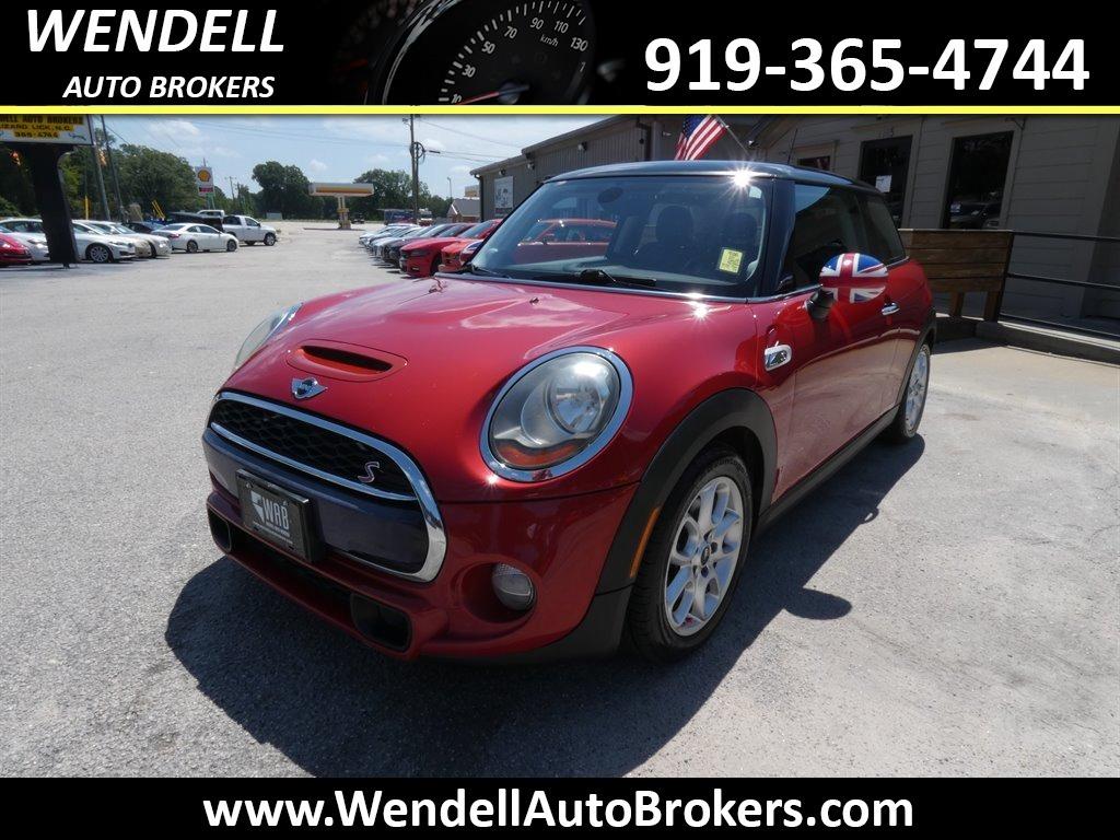 2019 Mini Clubman Base S ALL4 photo 9