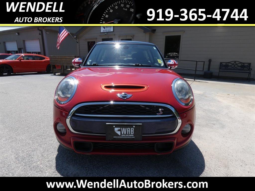 2019 Mini Clubman Base S ALL4 photo 8