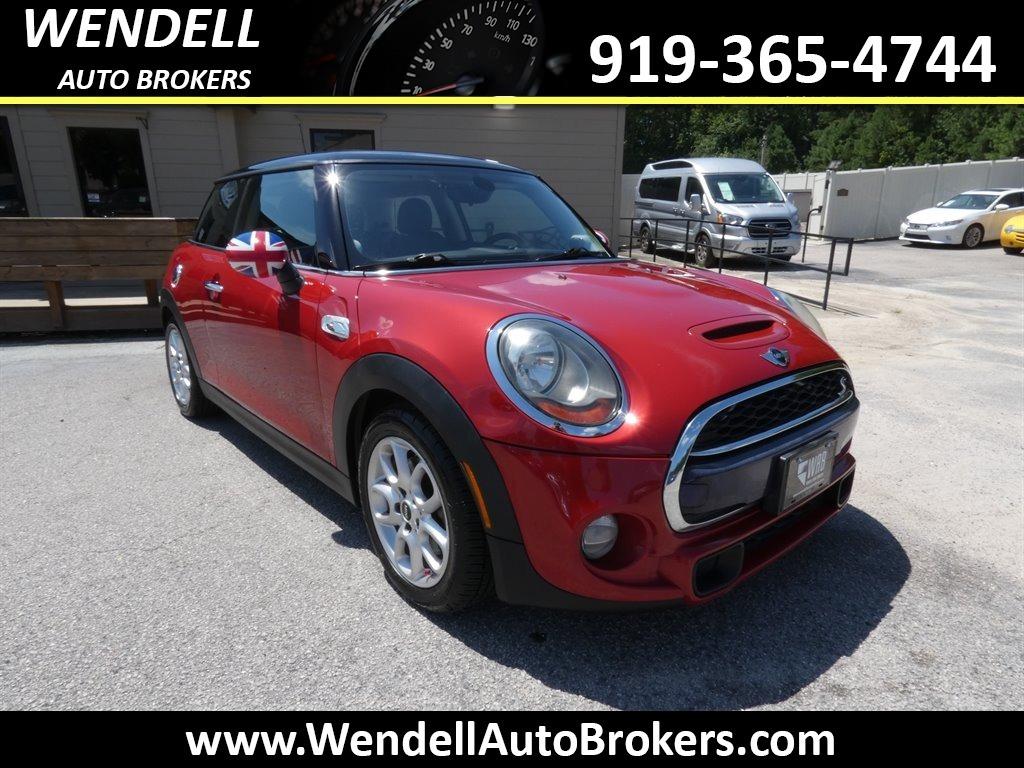 2019 Mini Clubman Base S ALL4 photo 7