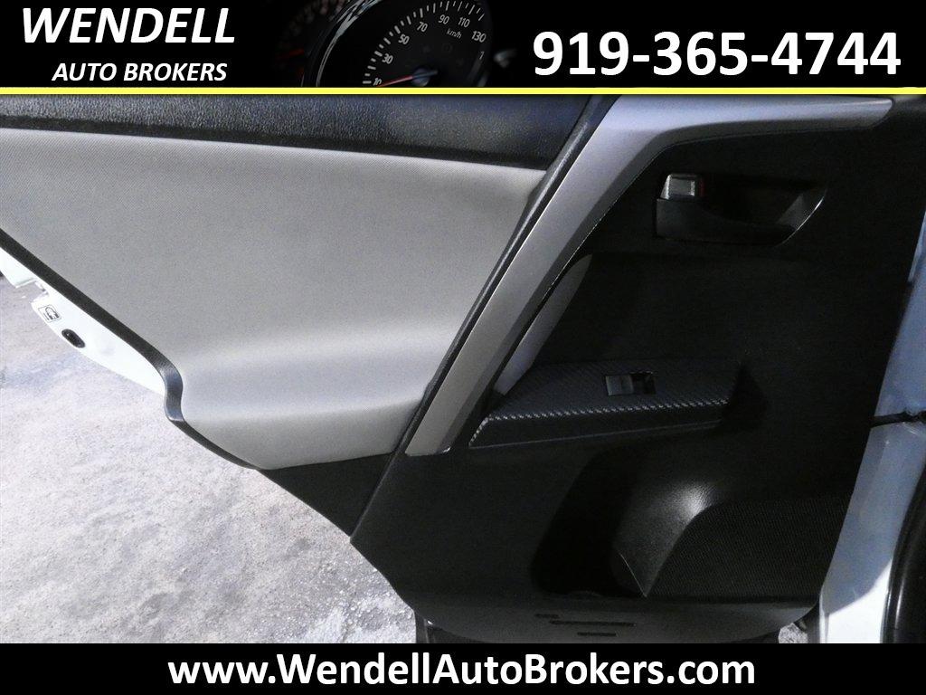 2015 Toyota RAV4 - $16,208