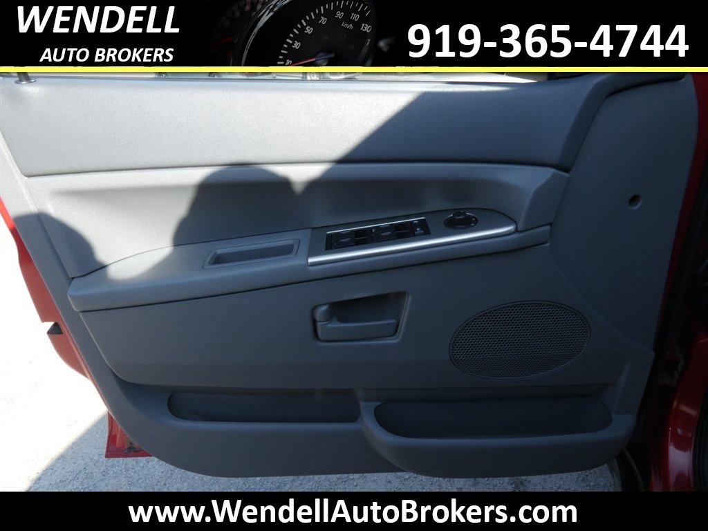 2005 Jeep Cherokee - $7,995