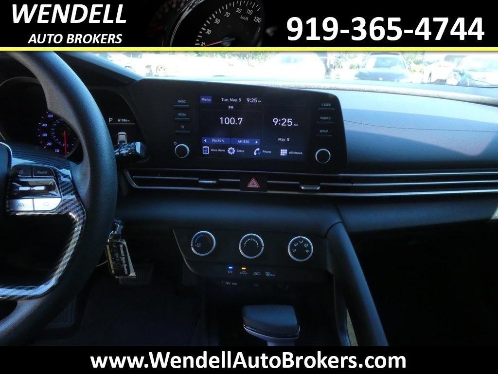 2023 Hyundai Elantra - $17,854