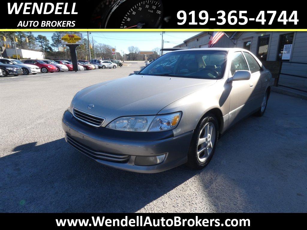2001 Lexus ES - $3,995