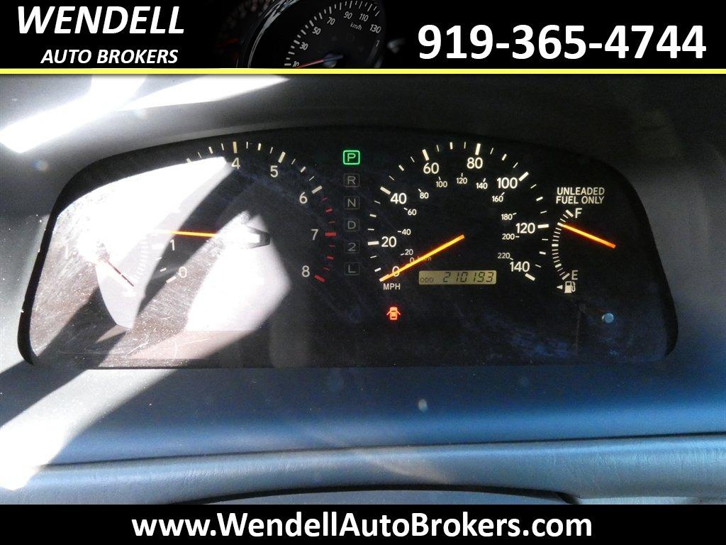 2001 Lexus ES - $3,995