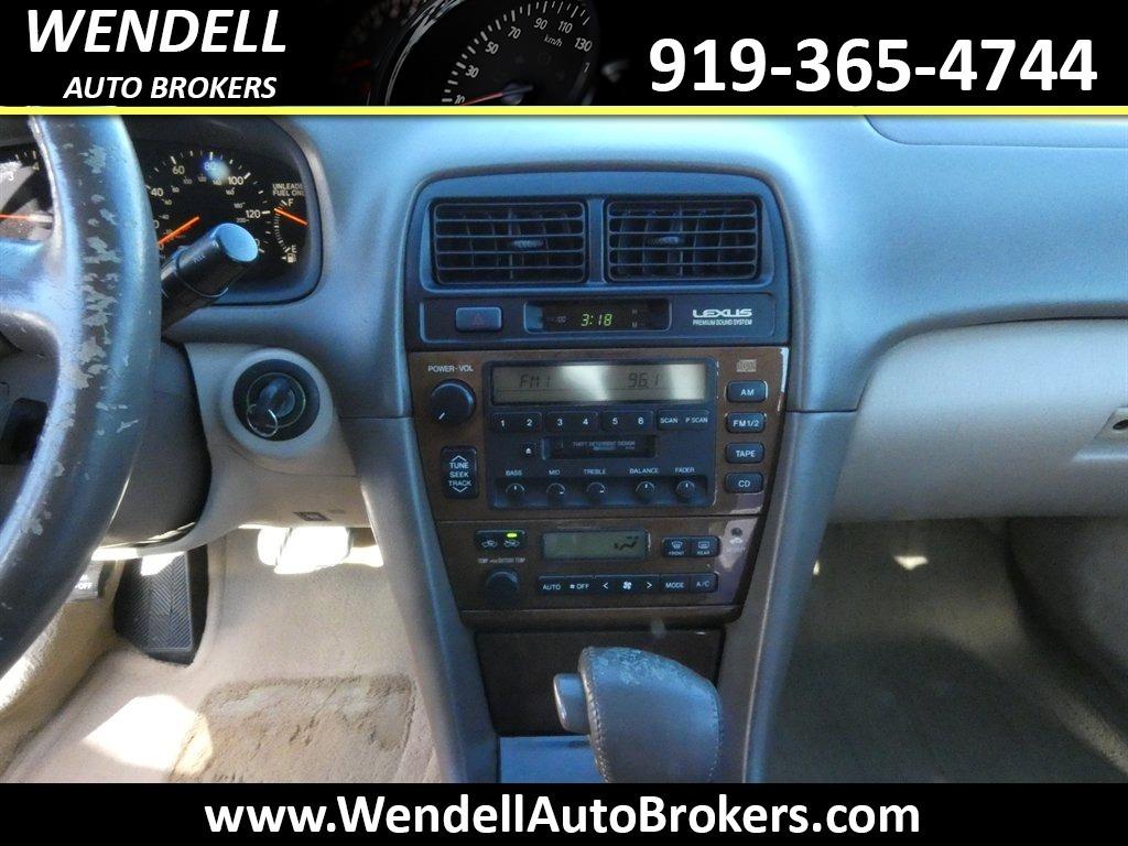 2001 Lexus ES - $3,995