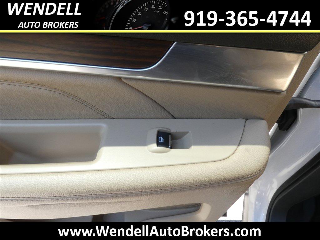 2017 Ford Explorer - $12,685
